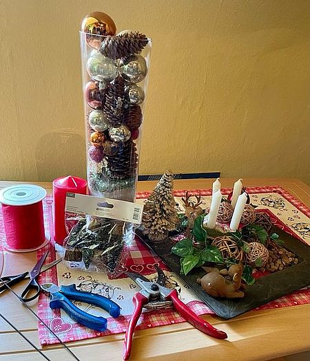 Adventsgestecke basteln
